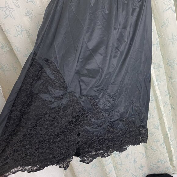 Vintage Half Slip Black nylon lace trim large - Picture 5 of 7